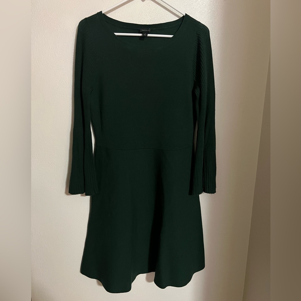 ANN TAYLOR Classic Knit Dress with Ribbed Bell Sleeves Dark Green Women's Size M